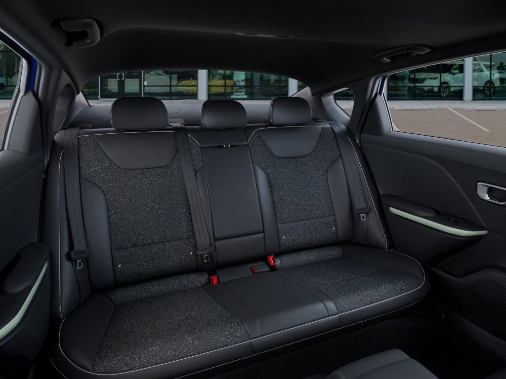 2025 Kia K4 GT-Line photo 15