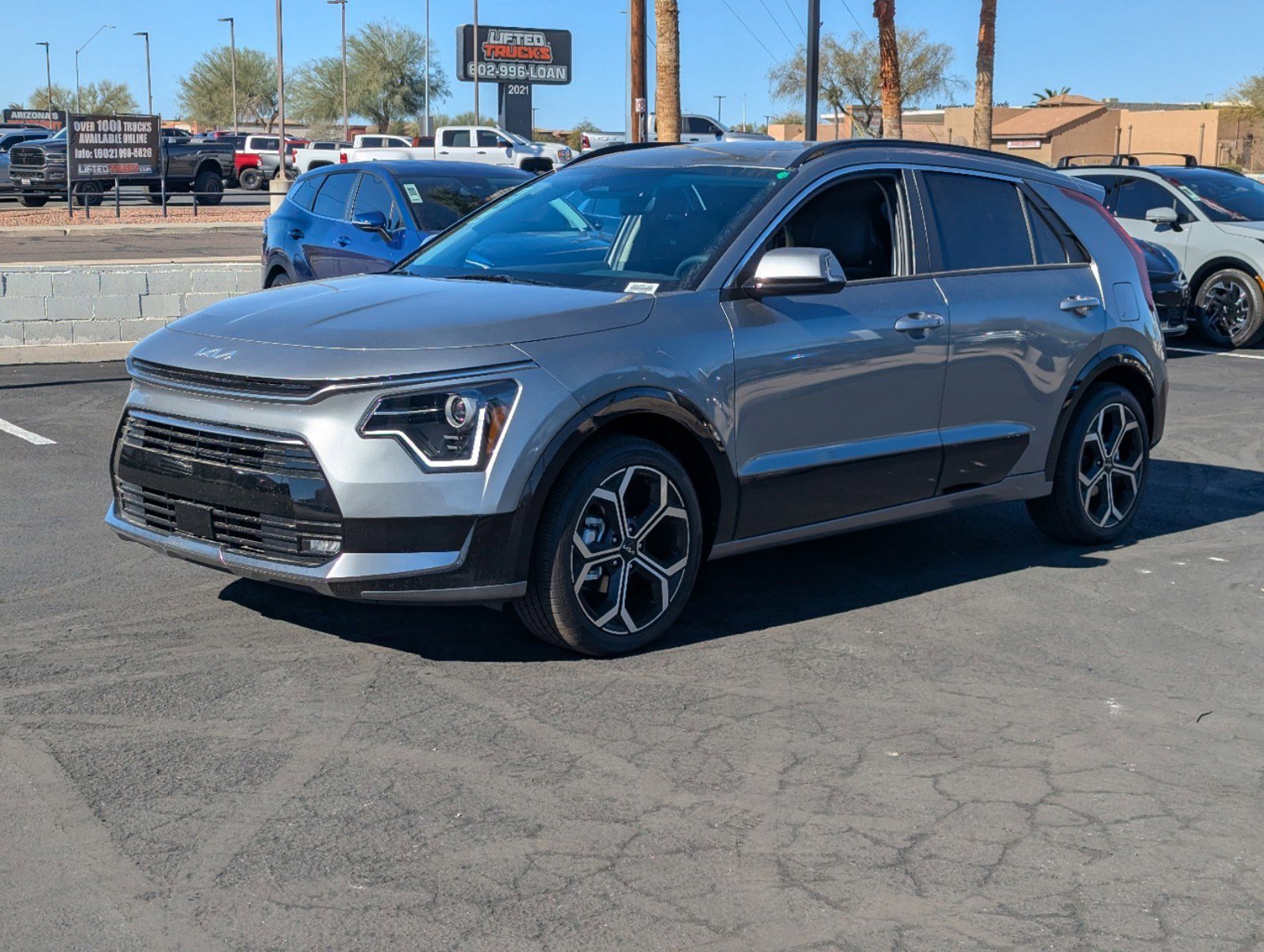 2025 Kia Niro EX Touring photo 2
