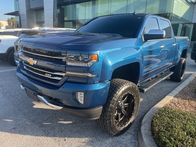 2017 Chevrolet Silverado 1500 LTZ photo 2