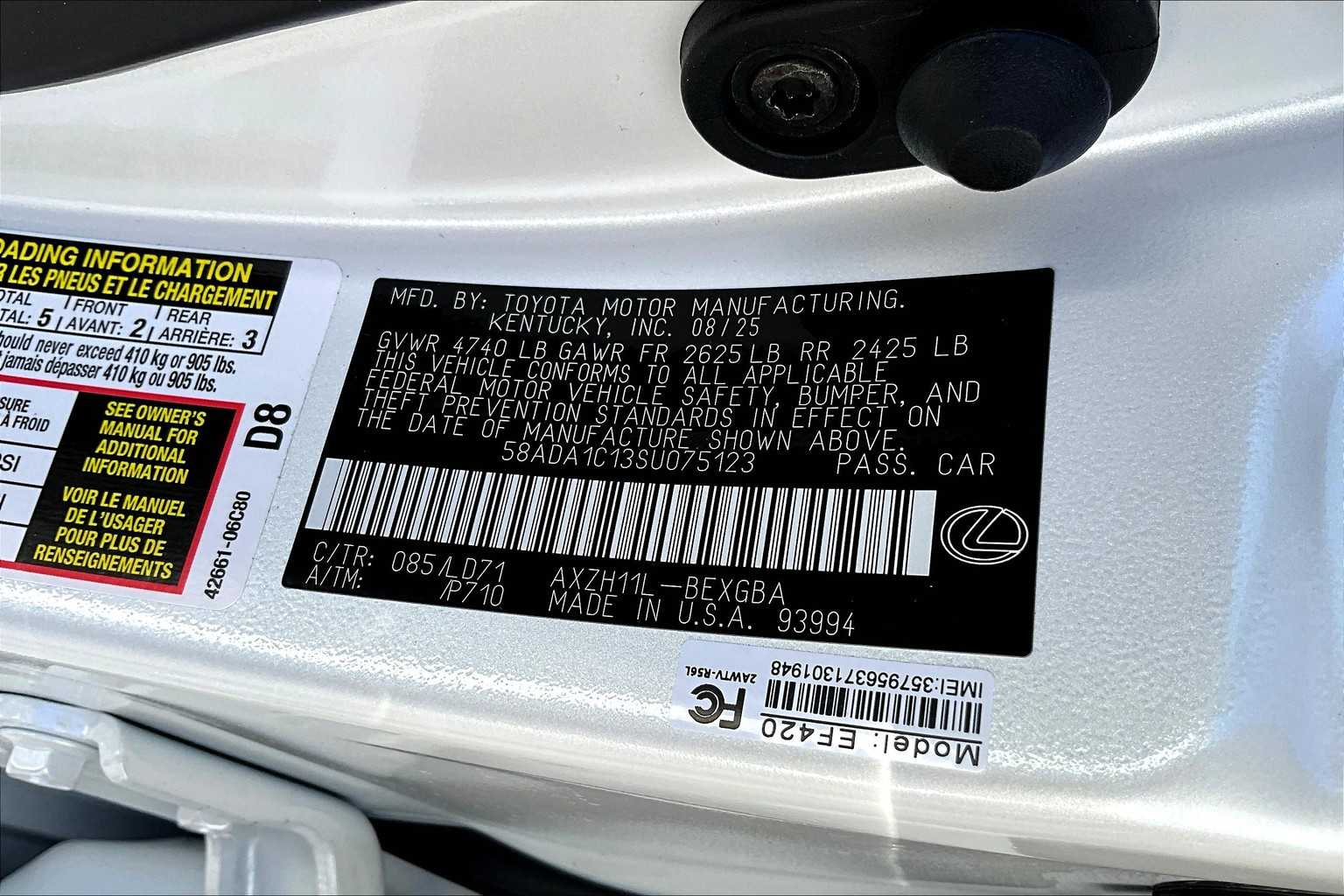 2025 Lexus ES 300h Premium photo 16