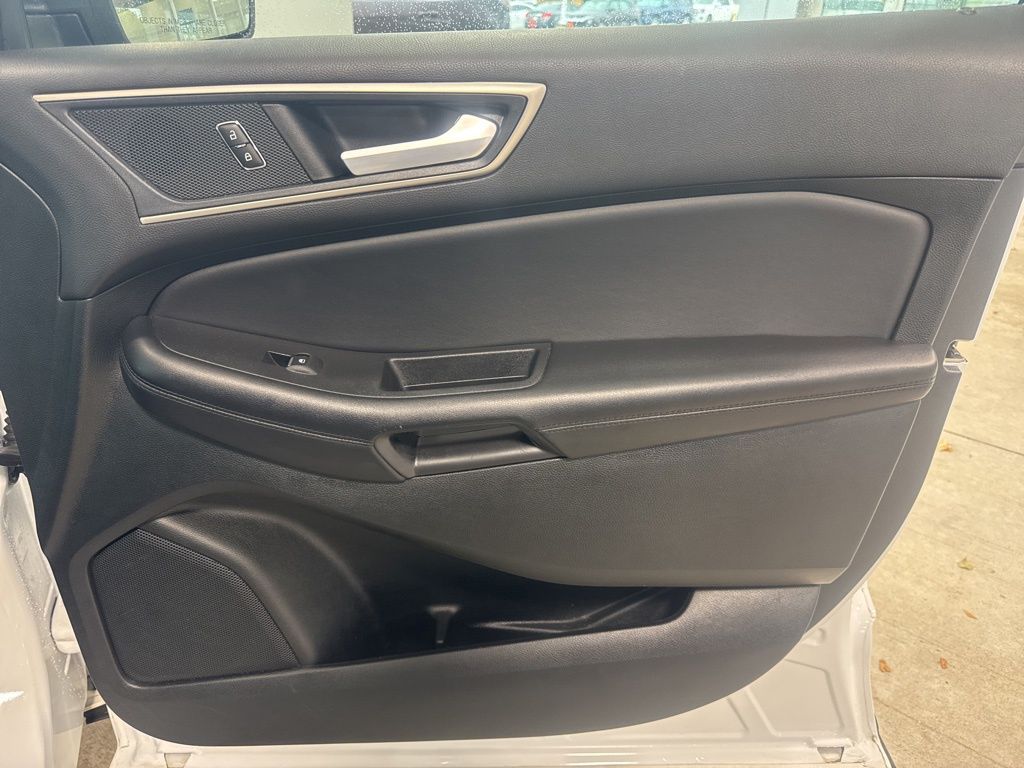 2023 Ford Edge SEL photo 38