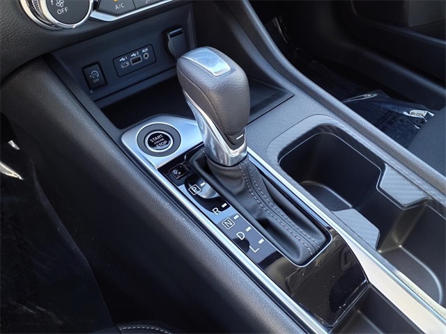 2025 Nissan Sentra SV photo 16