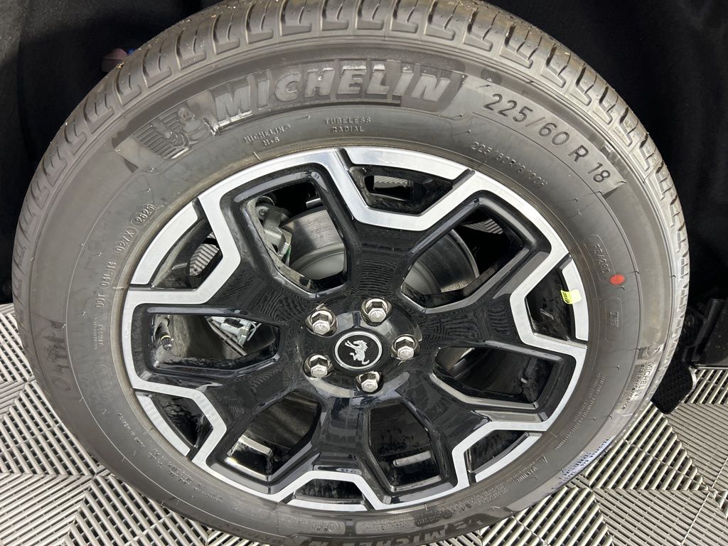 2025 Ford Bronco Sport Outer Banks photo 6