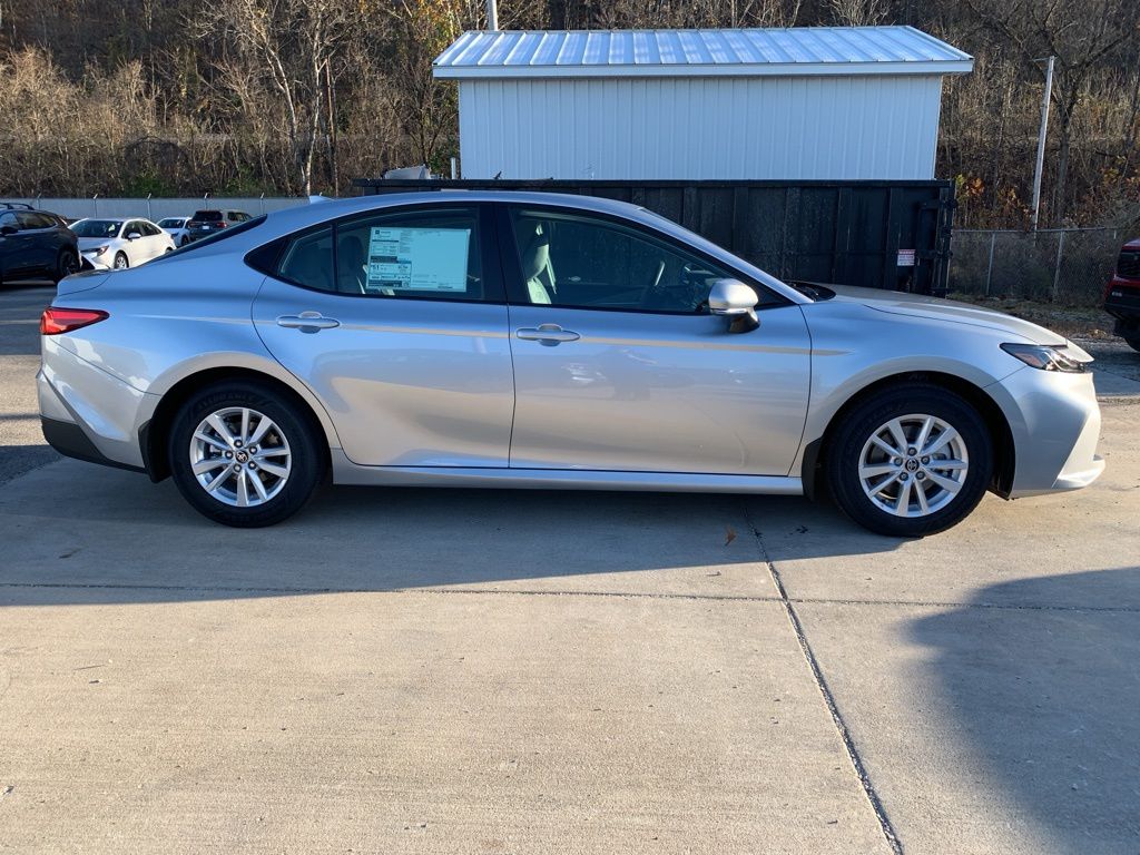 2026 Toyota Camry LE photo 2