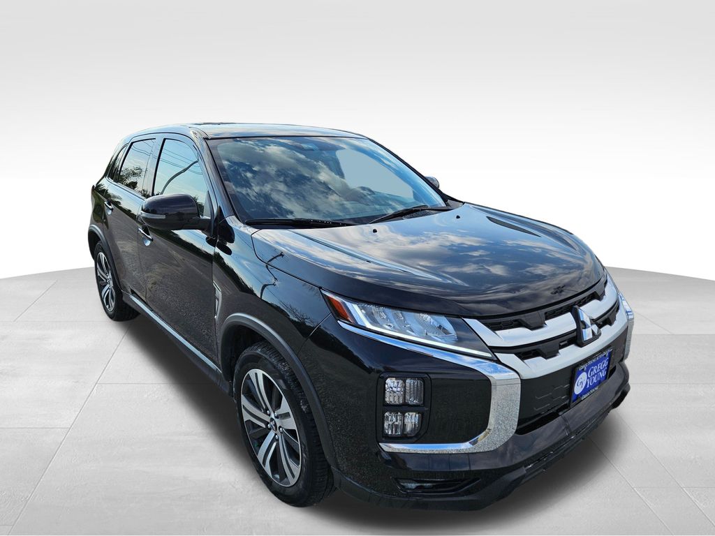 2024 Mitsubishi Outlander Sport SE photo 3
