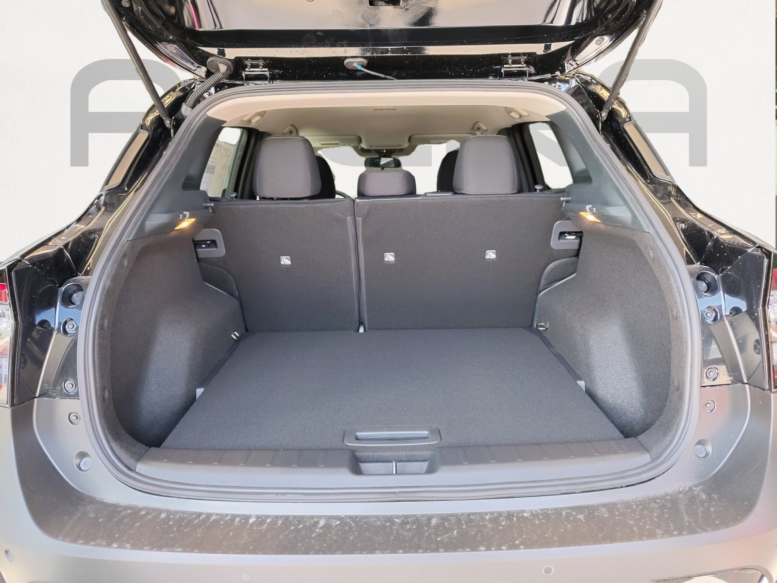2026 Nissan Kicks SV photo 11