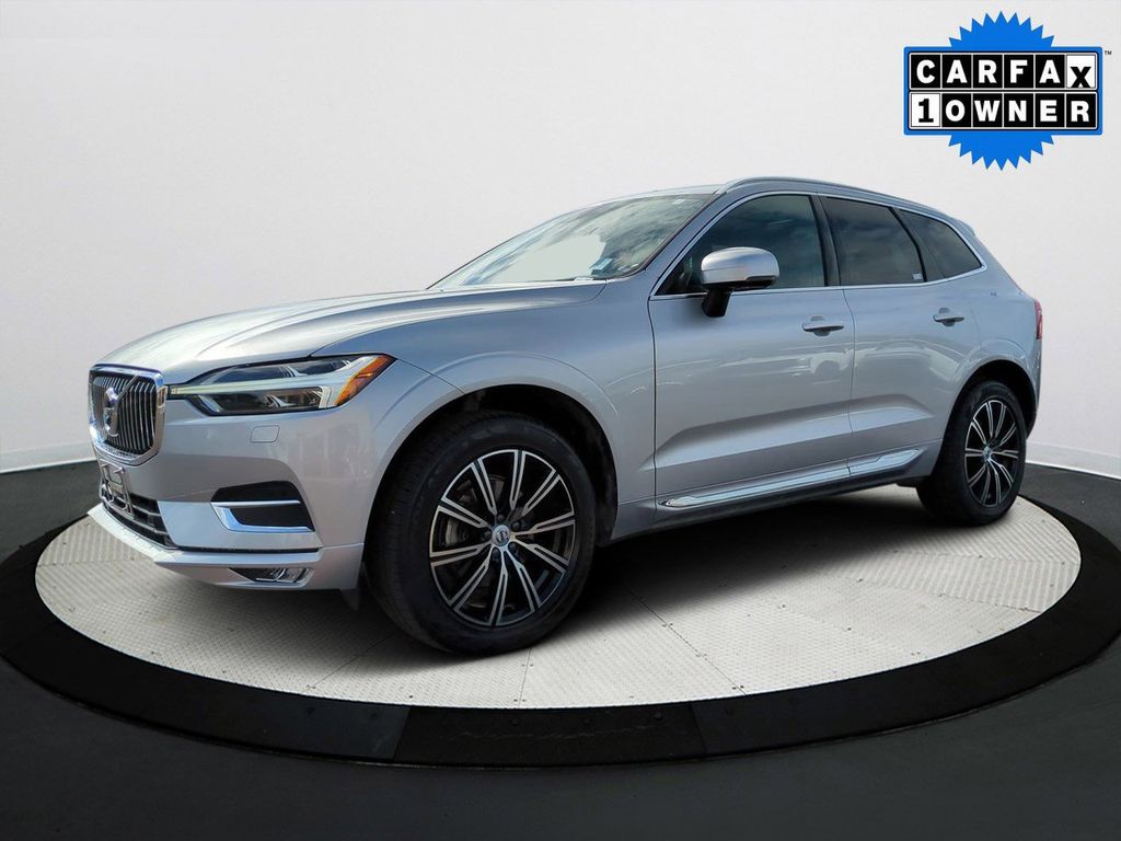 2020 Volvo XC60 Inscription's photo