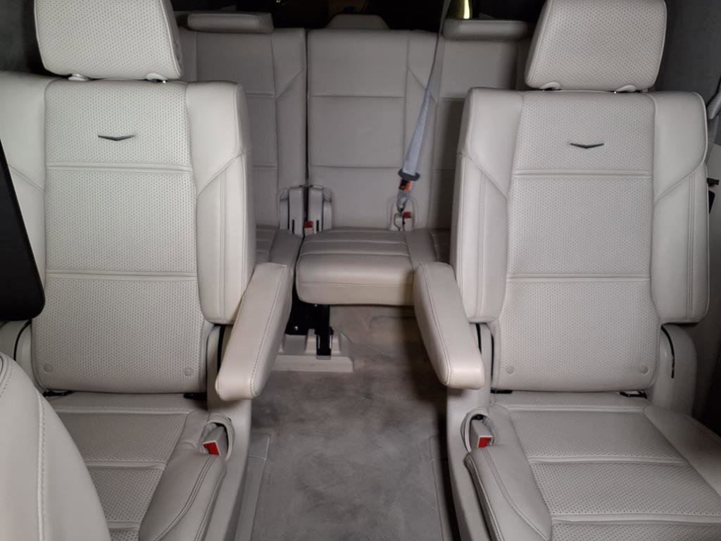2023 Cadillac Escalade ESV Sport Platinum photo 15