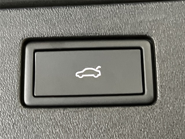 2026 Volkswagen Tiguan SE photo 4