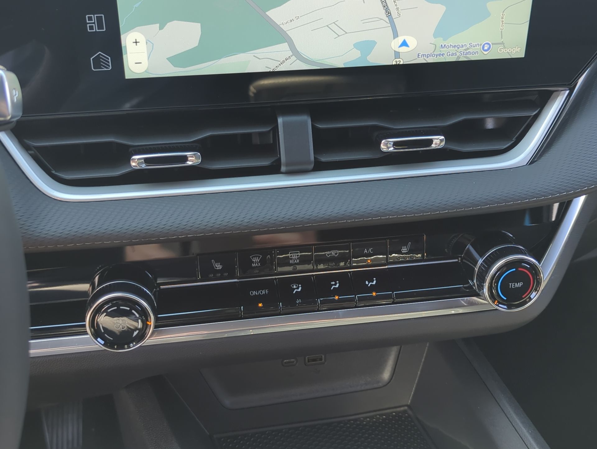2026 Chevrolet Equinox LT photo 8