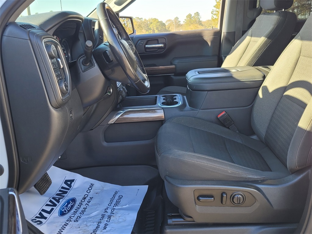 2021 Chevrolet Silverado 1500 RST photo 3