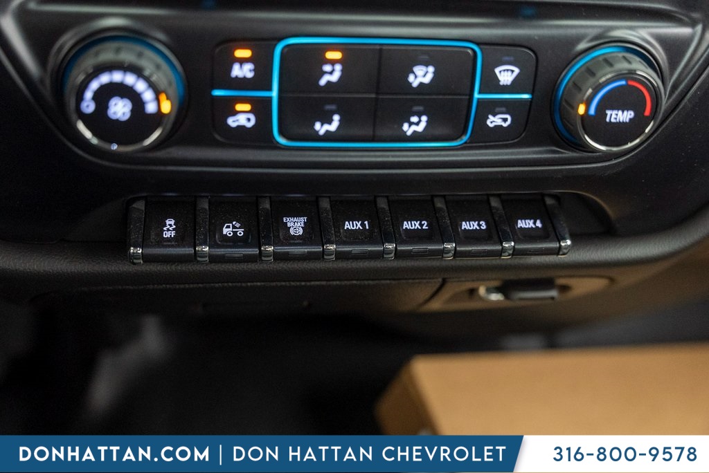 2023 Chevrolet Silverado 4500HD Work Truck photo 13