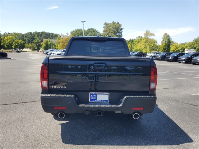 2025 Honda Ridgeline Black Edition photo 4