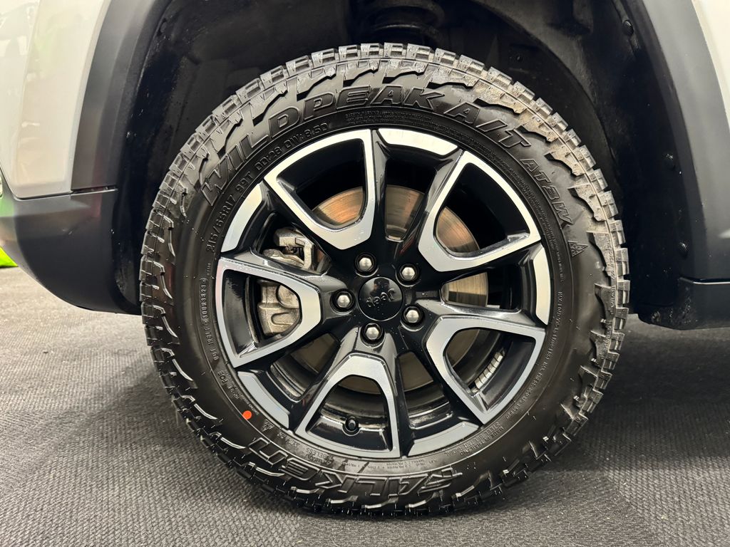 2024 Jeep Compass Trailhawk photo 17