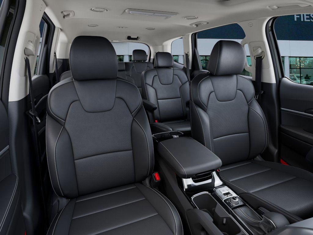 2025 Kia Telluride S photo 12
