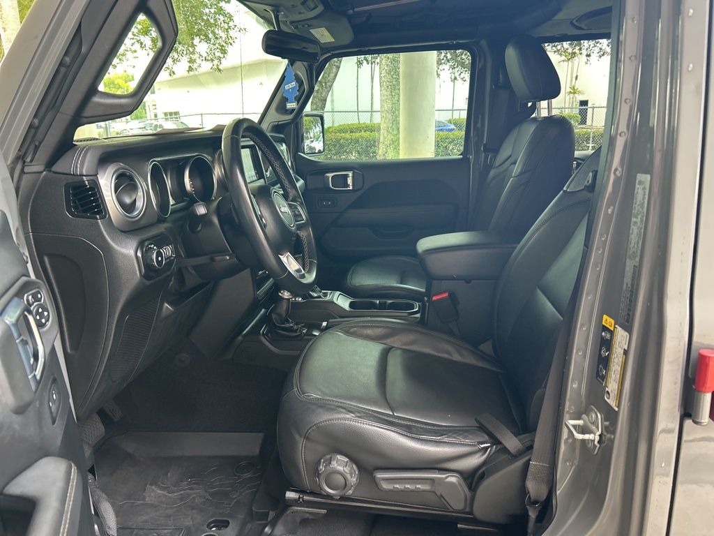 2021 Jeep Wrangler Unlimited Sahara photo 3