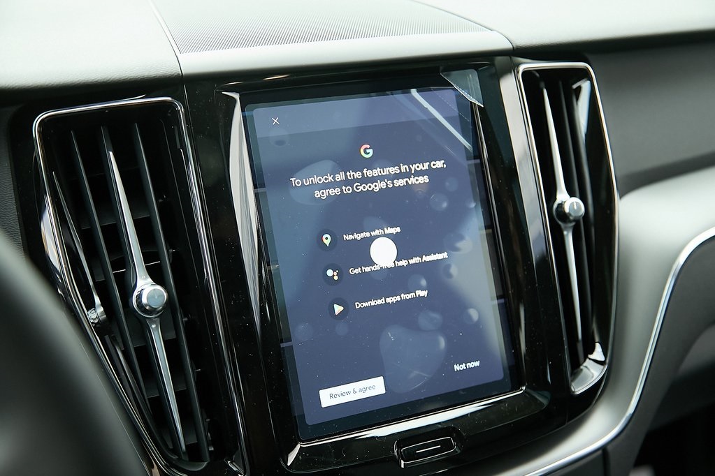 2025 VOLVO XC60 - Image 13