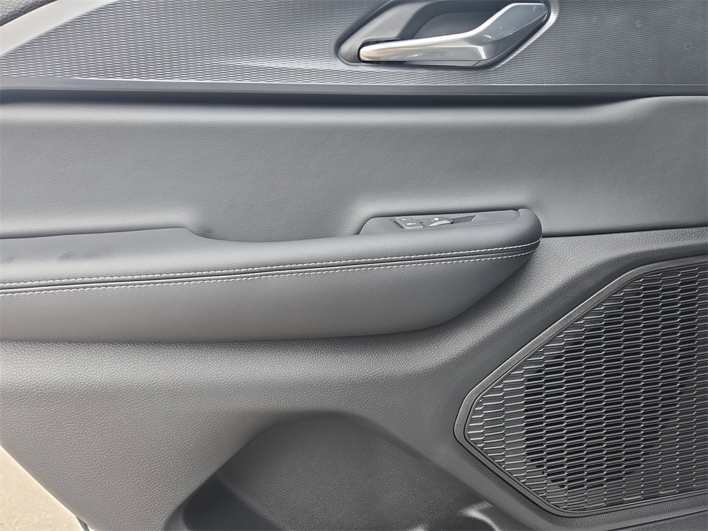 2025 Jeep Grand Cherokee Laredo photo 10