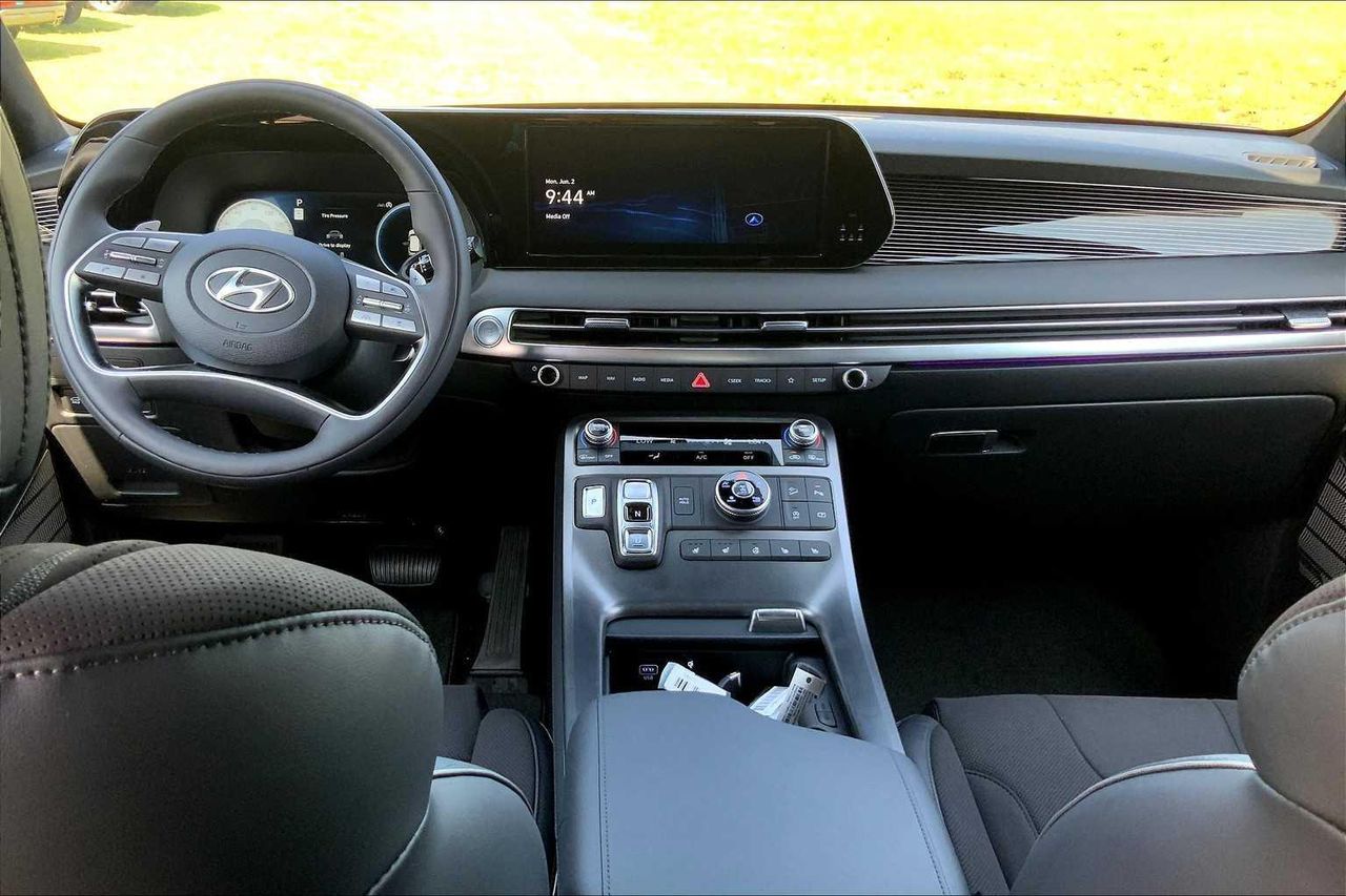 2025 Hyundai Palisade Calligraphy photo 3