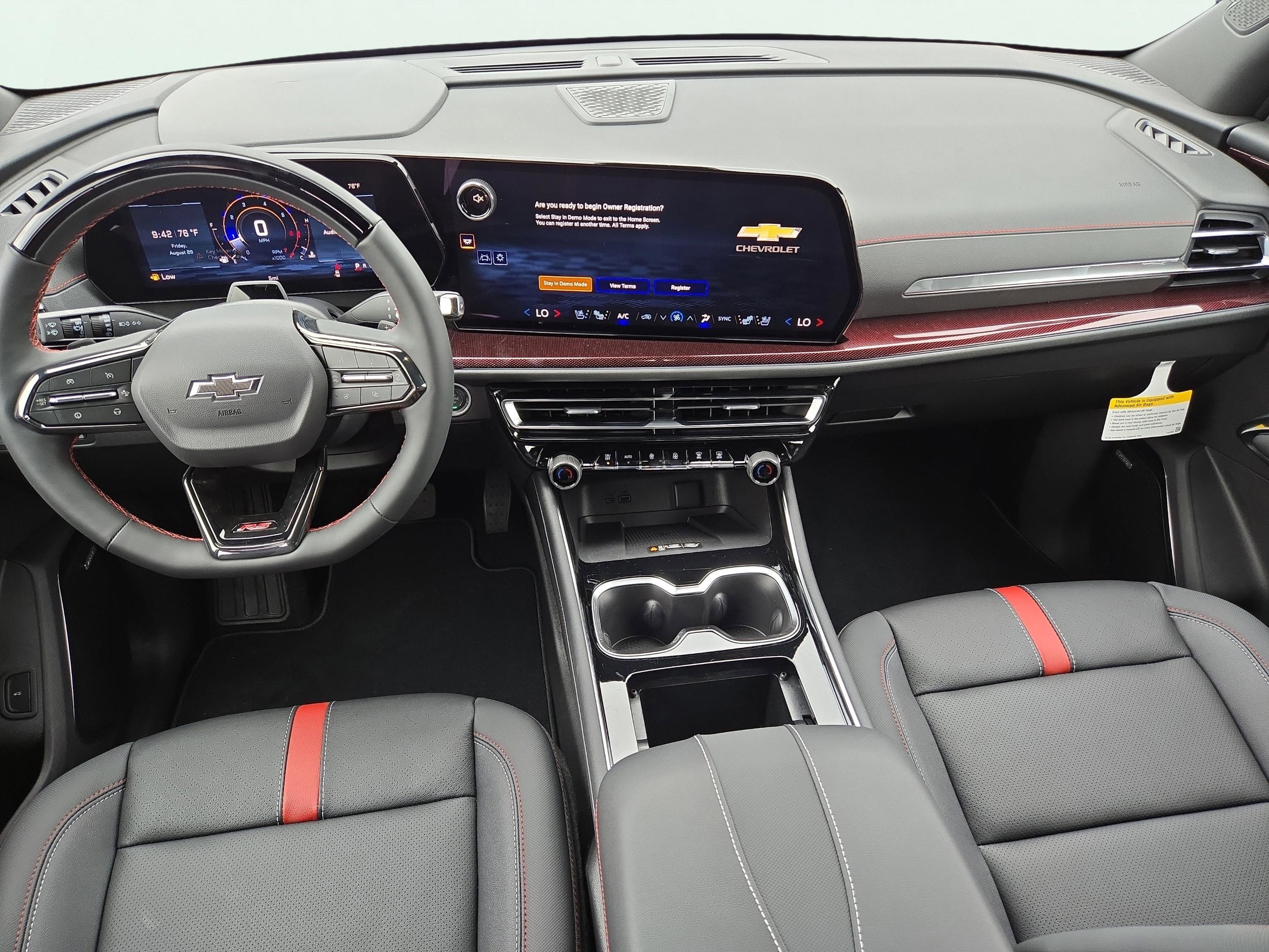 2026 Chevrolet Traverse RS photo 13