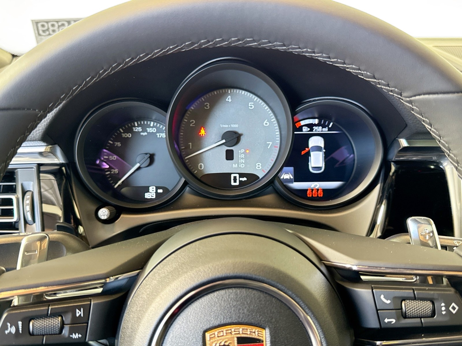 2025 Porsche Macan S photo 14