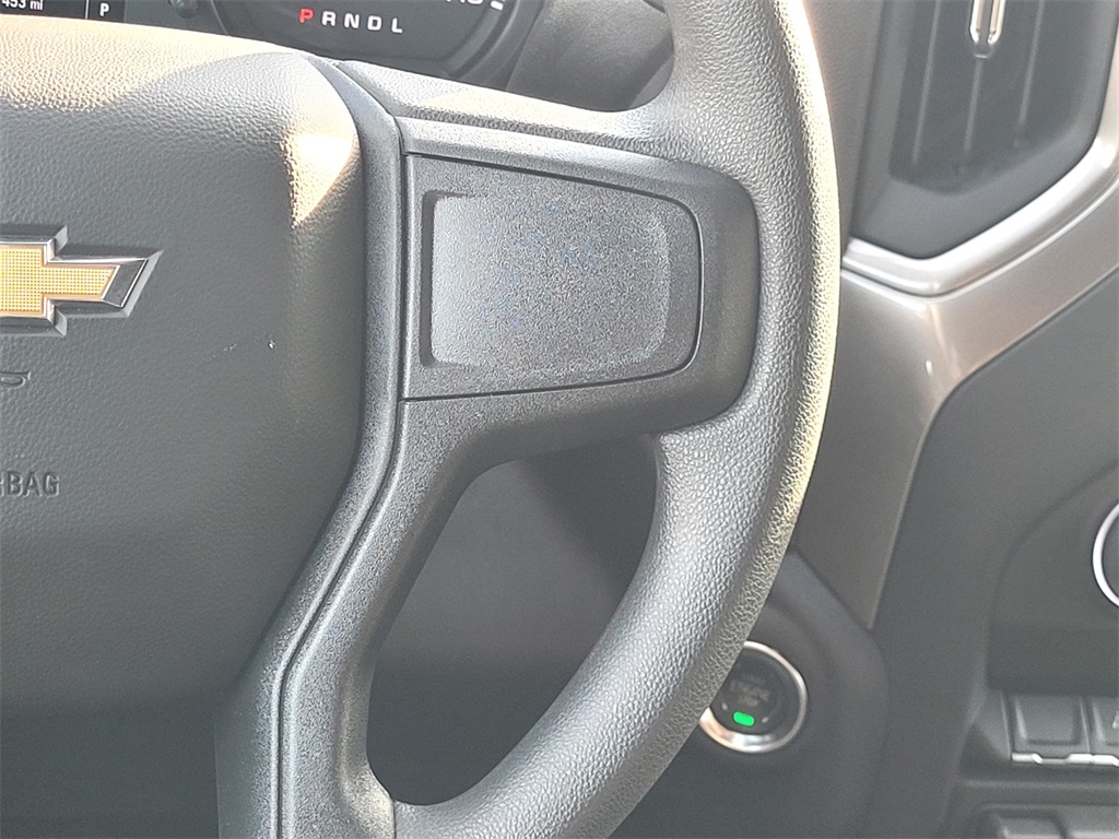 2025 Chevrolet Silverado 1500 Custom photo 26