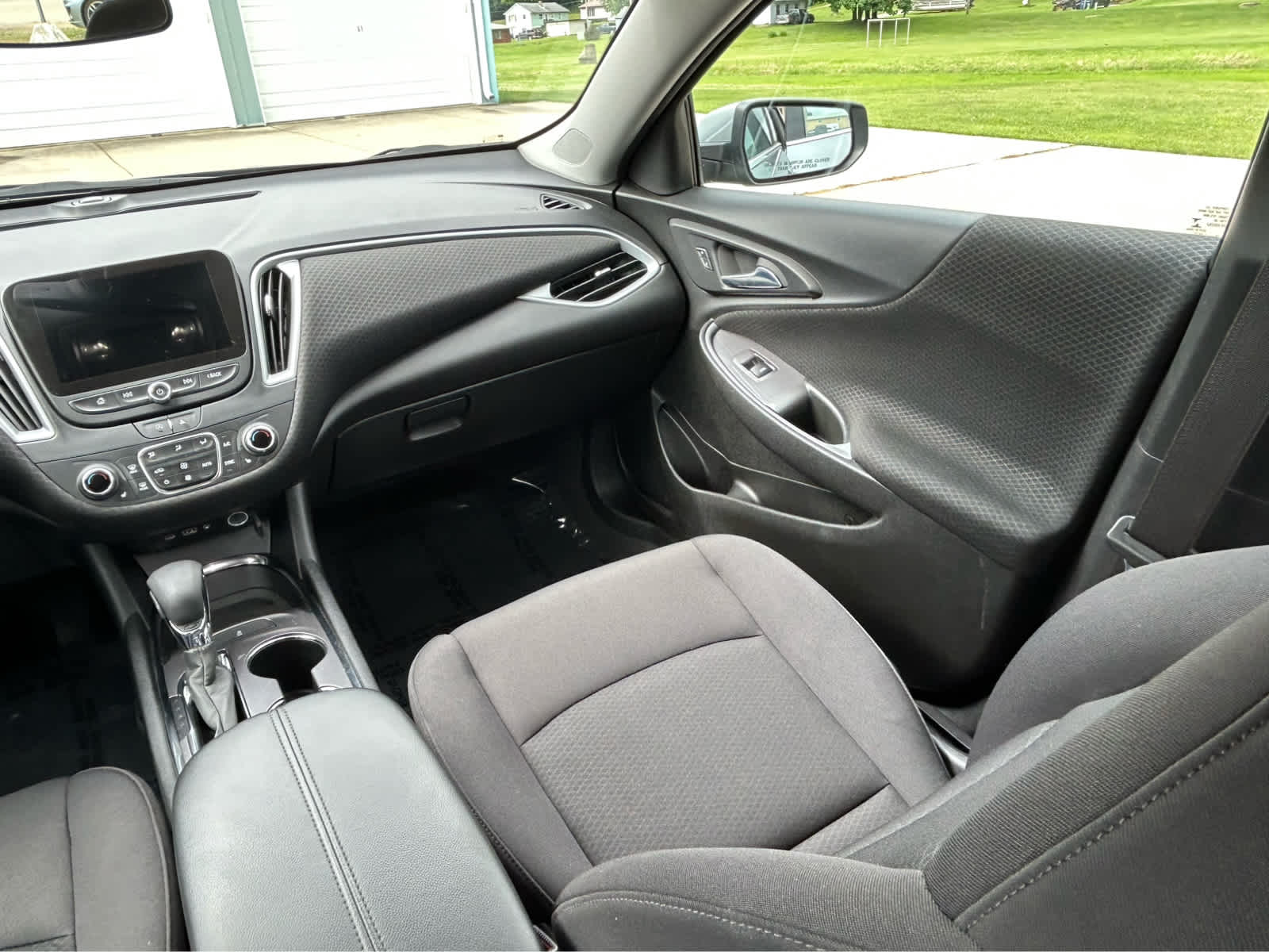 2023 Chevrolet Malibu 1LT photo 15