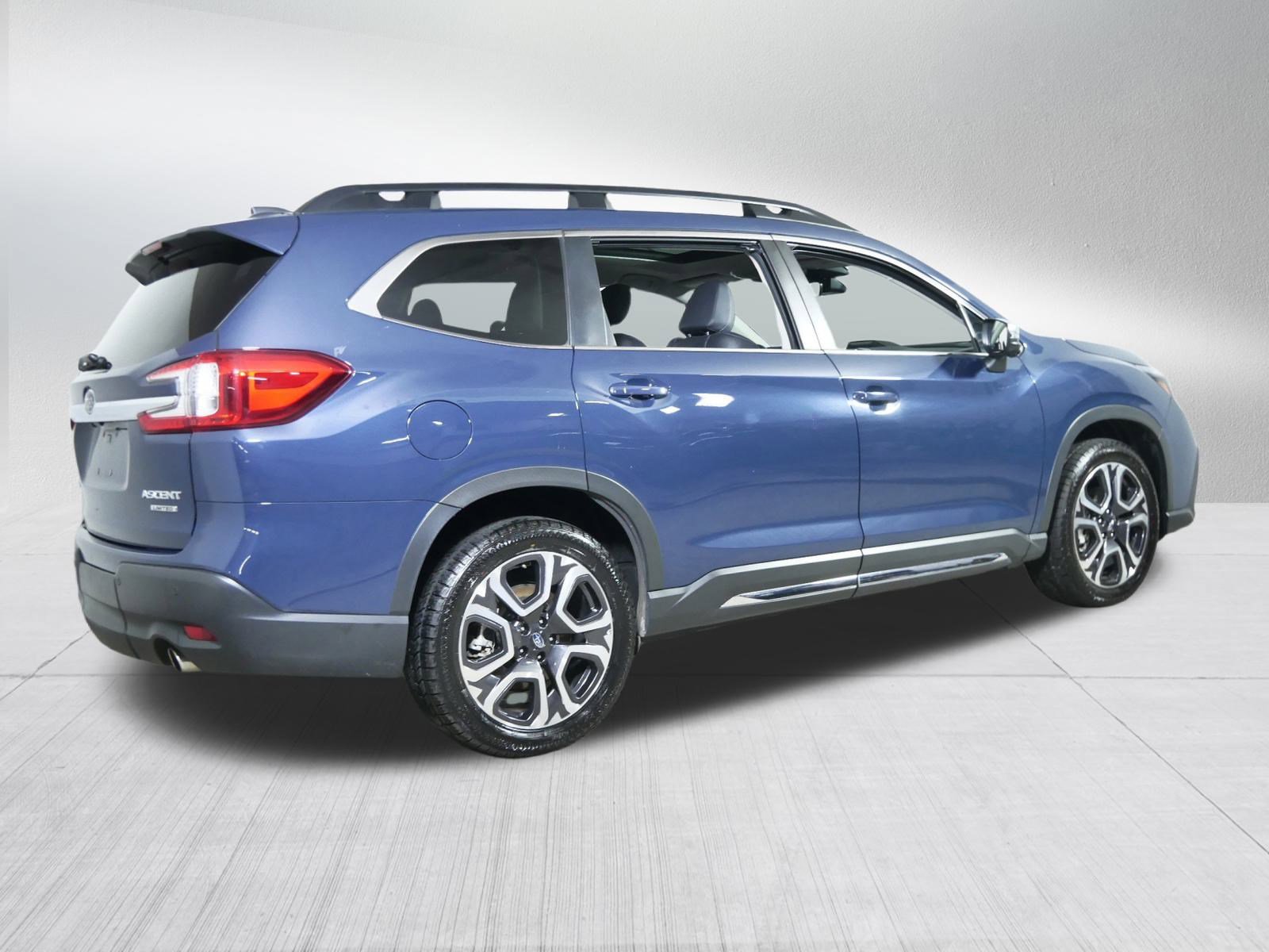 2023 Subaru Ascent Limited photo 7