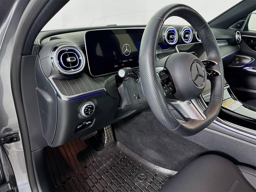 2025 Mercedes Benz C 300 4MATIC photo 4
