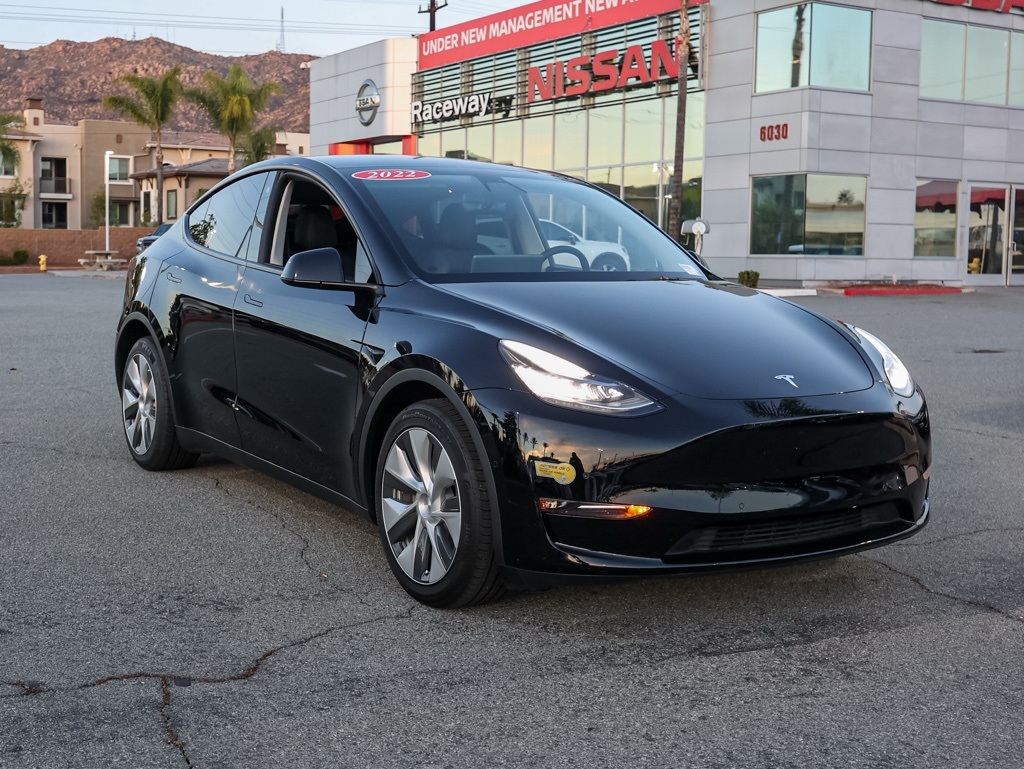 2022 Tesla Model Y Long Range's photo