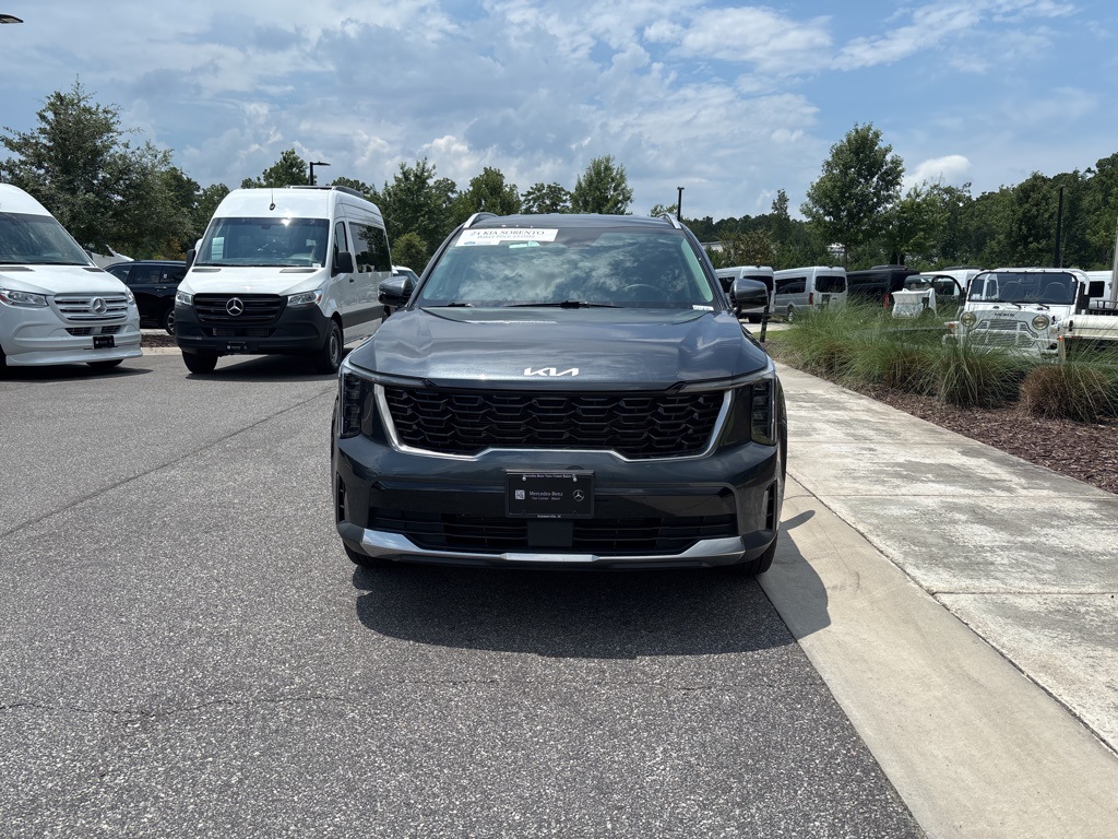 2024 Kia Sorento S photo 5