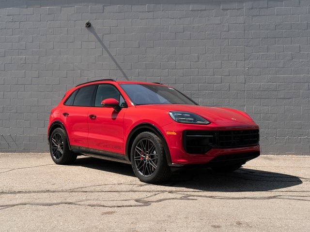 2026 Porsche Cayenne GTS photo 9