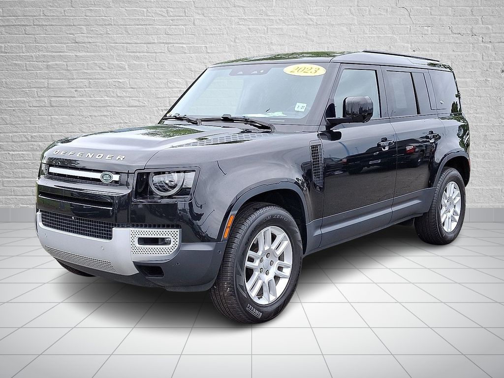 2023 Land Rover Defender S's photo