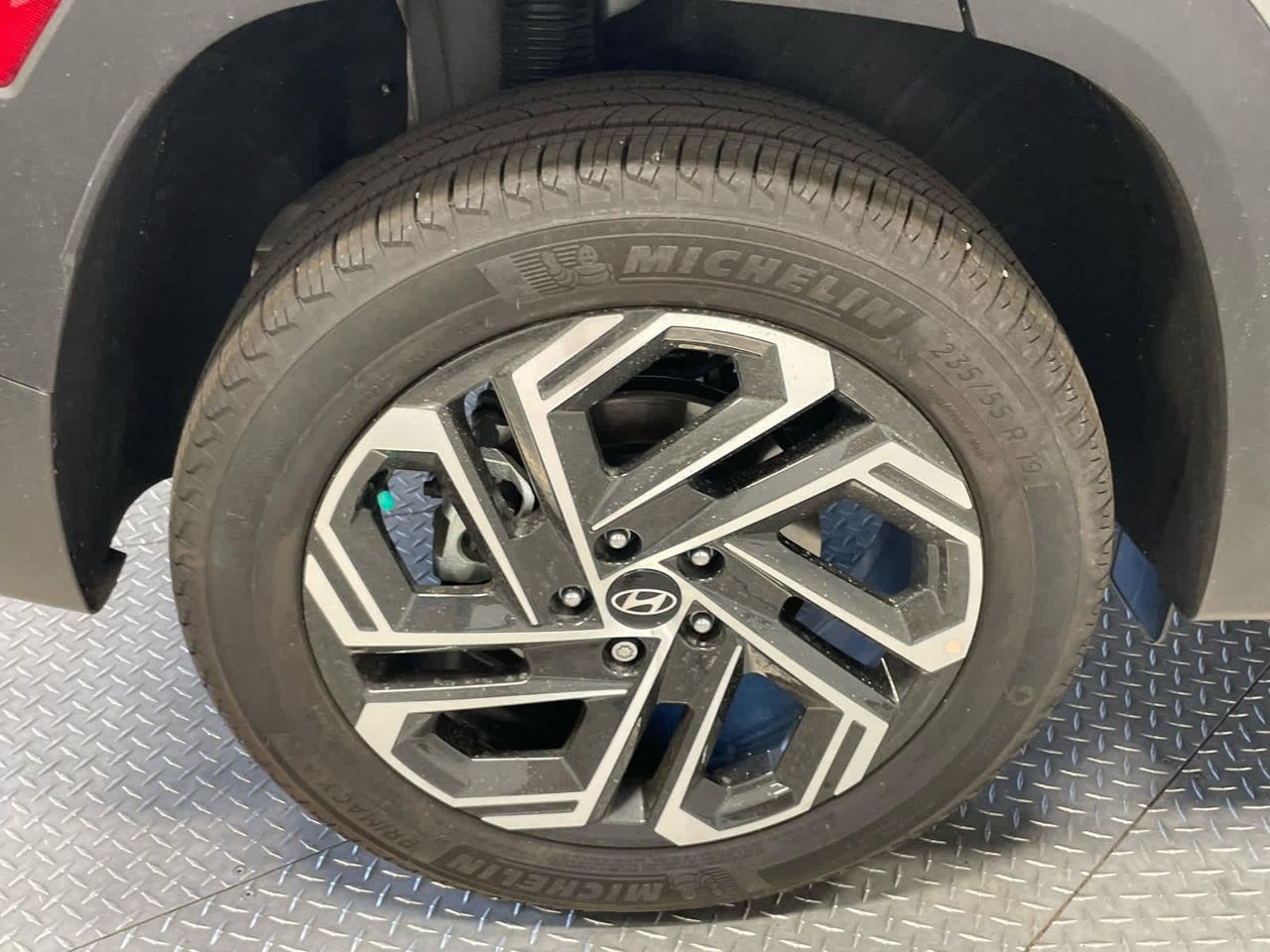 2025 Hyundai Tucson Limited photo 17