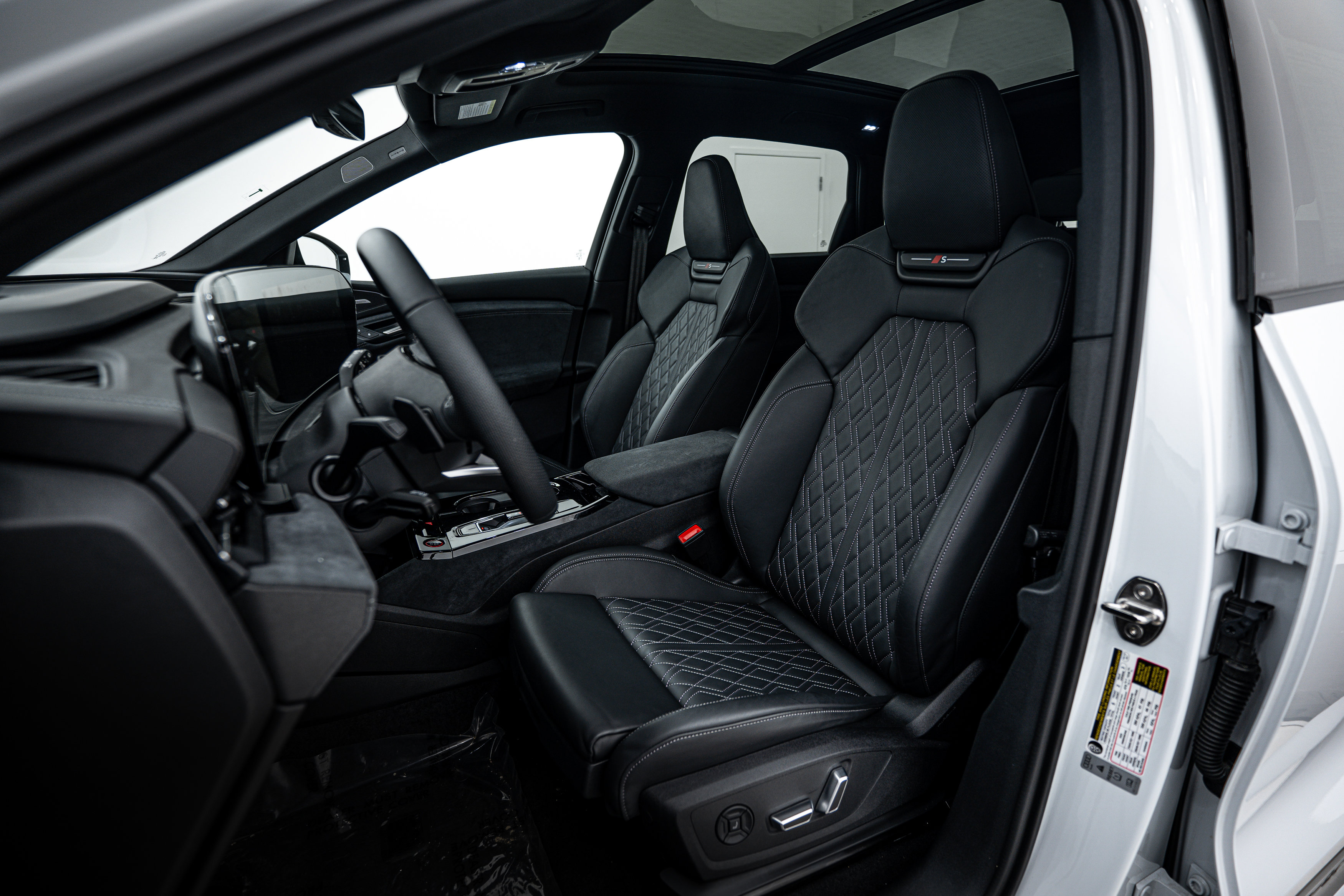 New 2025 Glacier White Audi Premium Plus image 1