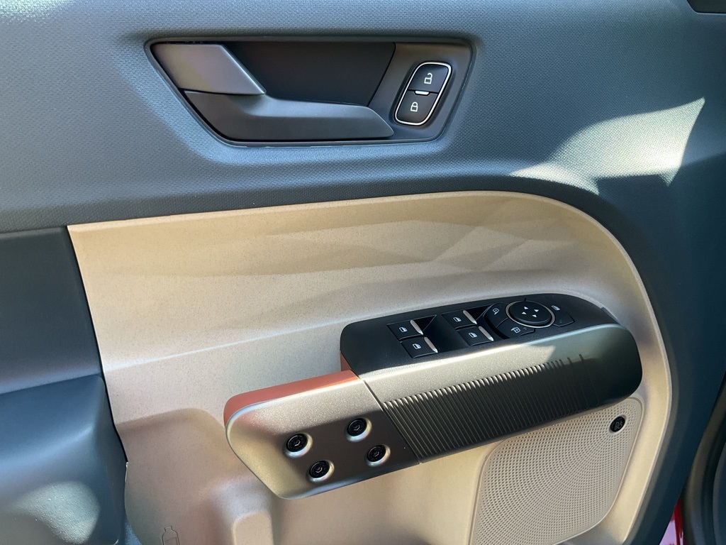 2025 Ford Maverick Lariat photo 22