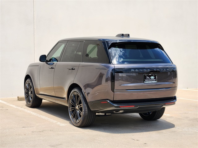 2025 Land Rover Range Rover SE photo 3