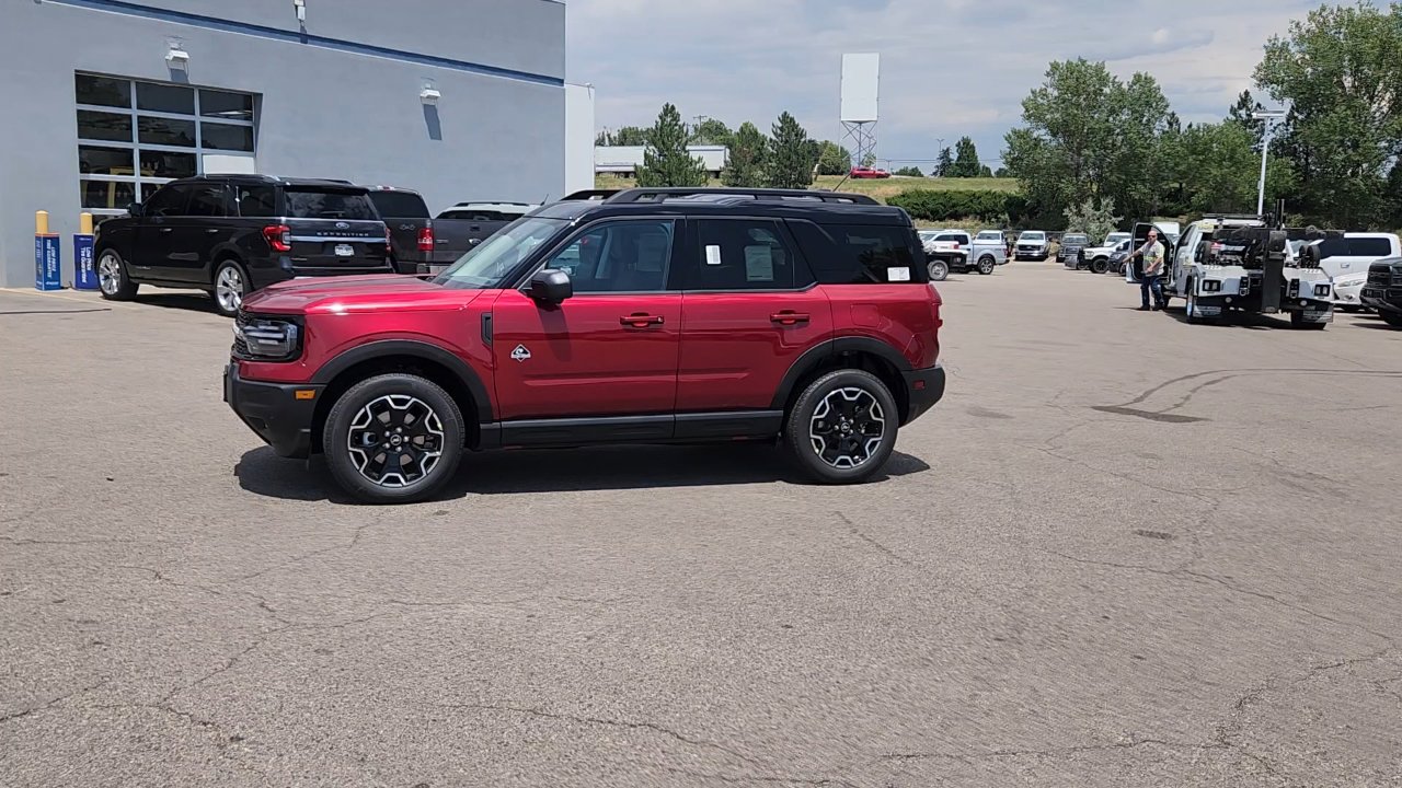 2025 Ford Bronco Sport Outer Banks photo 3