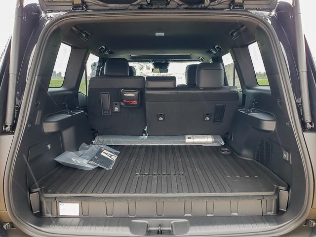 2025 Toyota Land Cruiser photo 18