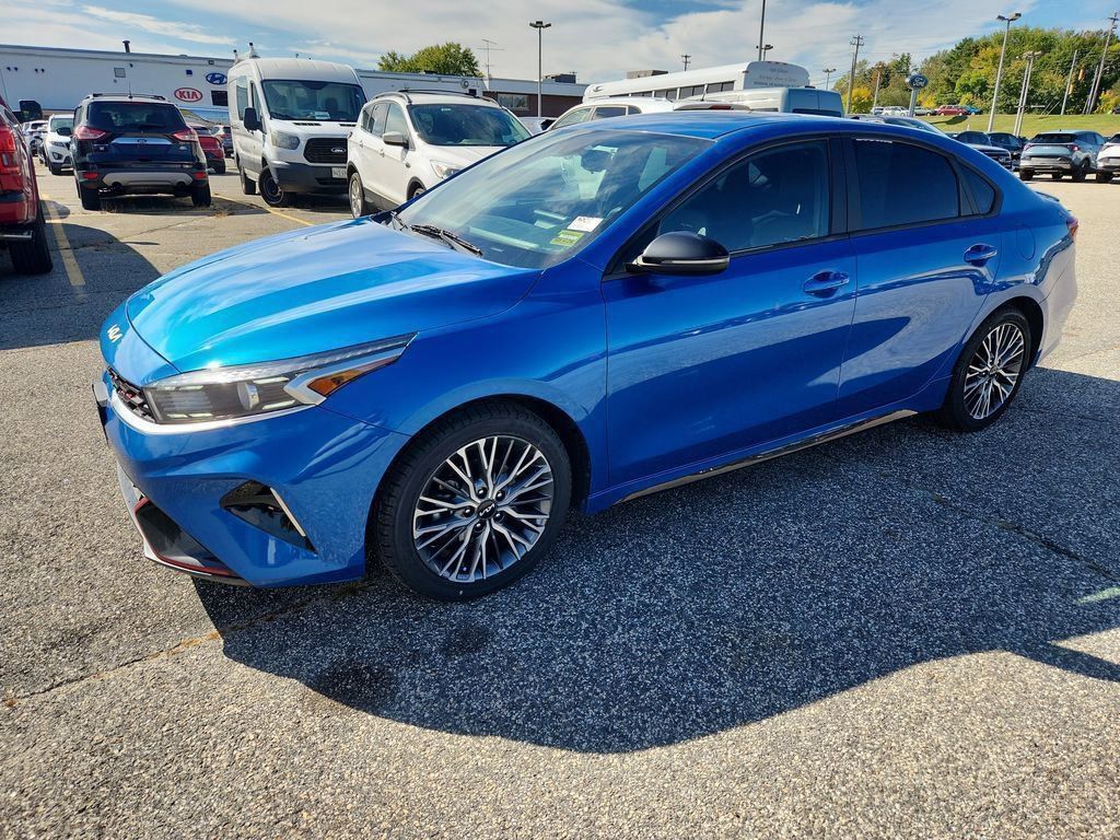2023 Kia Forte GT-Line photo 3