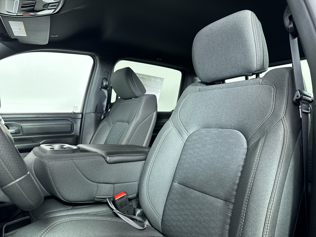 2025 Ram 1500 Tradesman photo 4