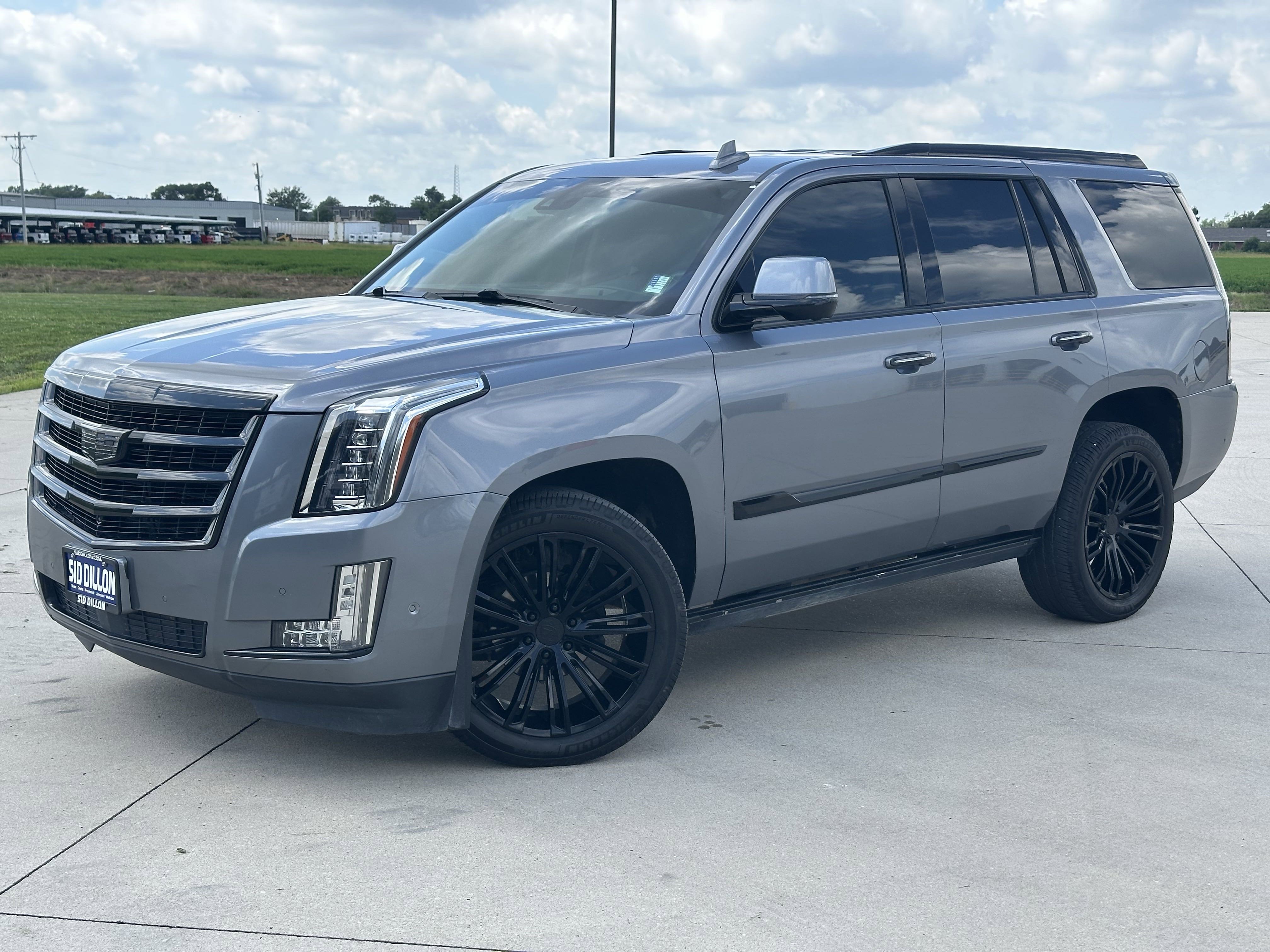 2020 Cadillac Escalade Premium Luxury's photo