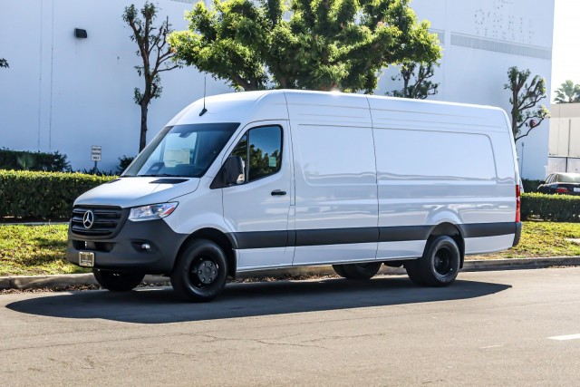 New Mercedes-Benz Vans for Sale in Cotsa Mesa, CA | Fletcher