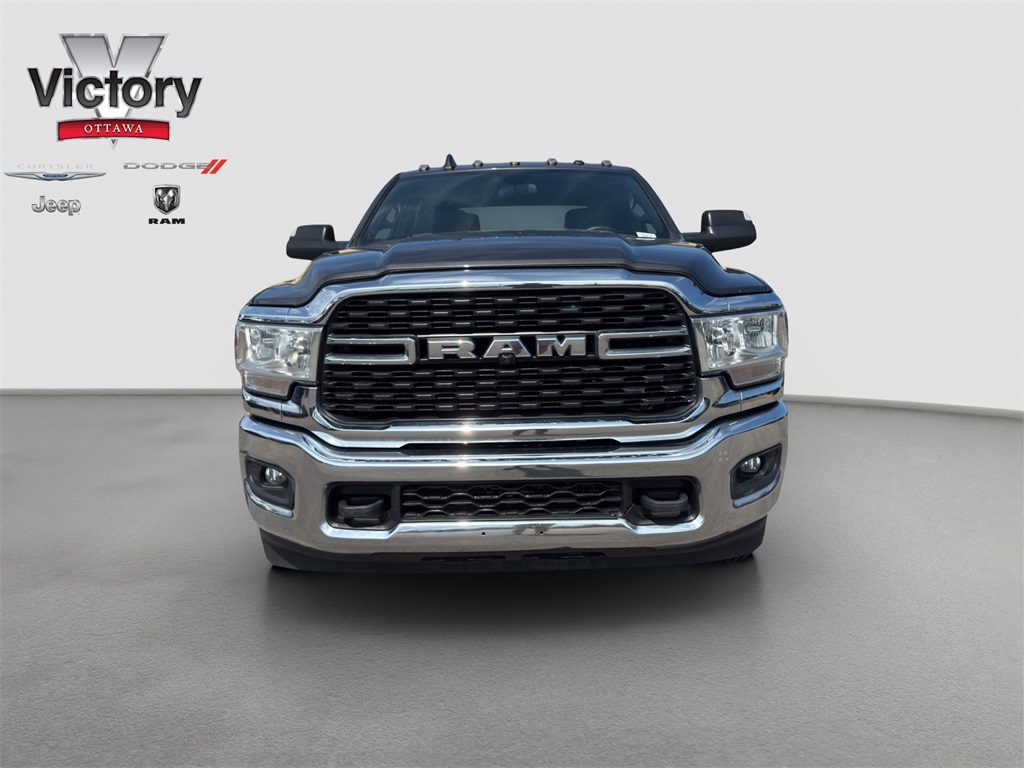 2022 Ram 3500 Tradesman photo 2