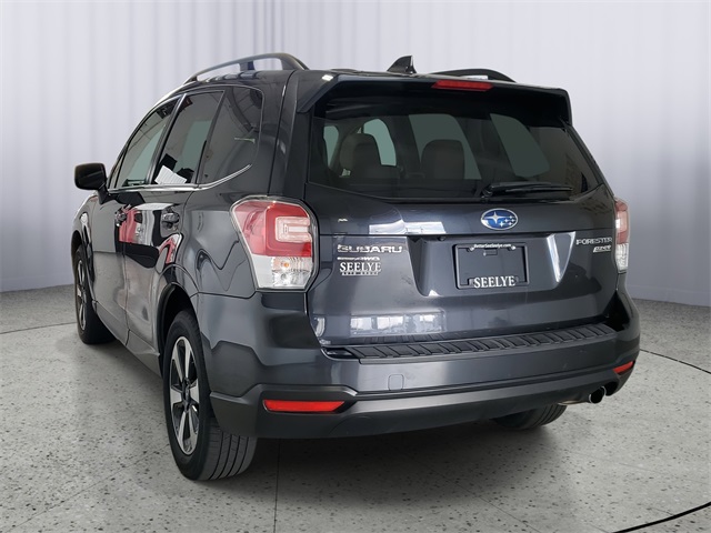 2017 Subaru Forester 2.5i Limited photo 2