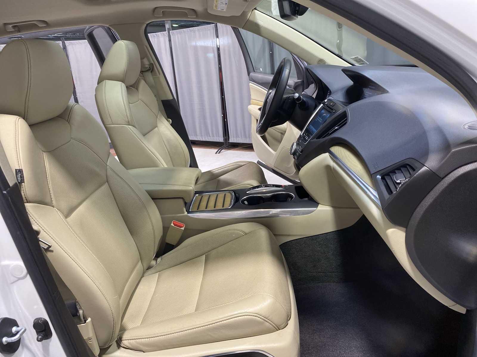2020 Acura MDX Technology SH-AWD photo 14