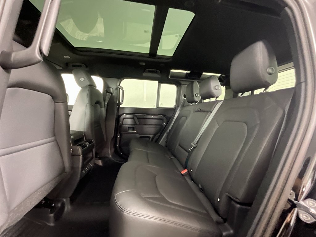 2026 Land Rover Defender 110 S photo 4