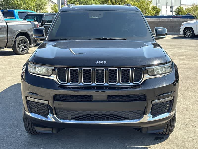 2023 Jeep Grand Cherokee Limited photo 2