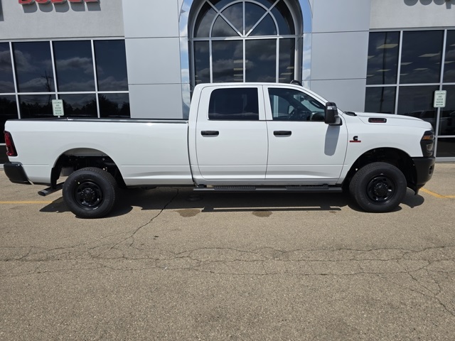 2026 Ram 2500 Tradesman photo 2