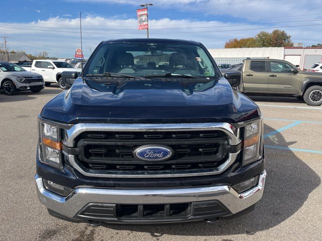 2023 Ford F-150 XLT photo 2